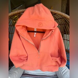 Lululemon cropped scuba hoodie size M/L bright peach